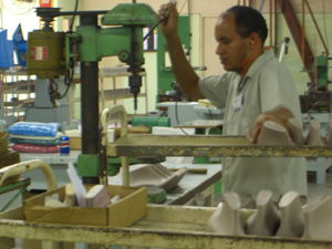 愛瑪攜手巴西知名鞋楦廠開展實(shí)地技術(shù)交流，共促制鞋工藝創(chuàng)新